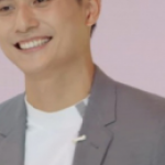 Profile picture of 48353819